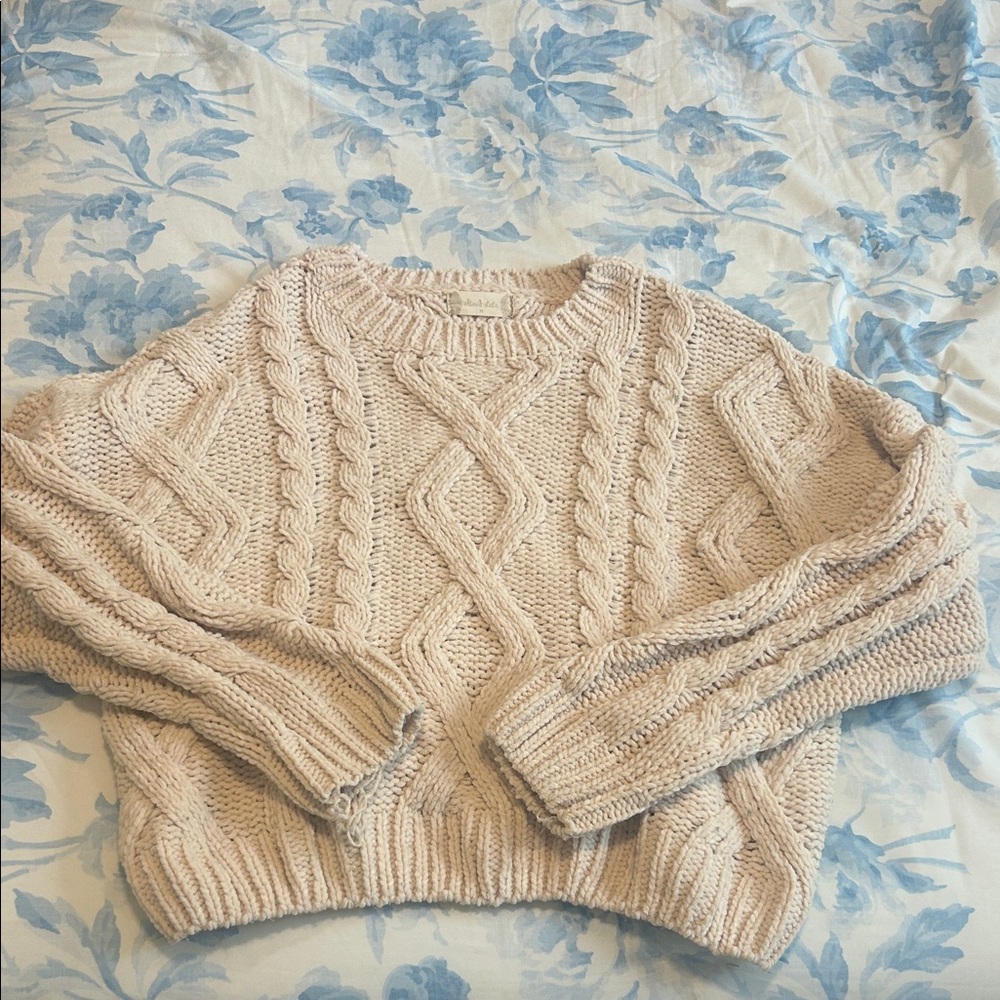 Cozy Cable Knit Sweater - Cream